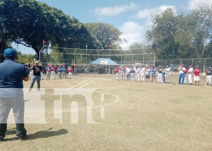 Inauguran primera etapa de estadio de béisbol en la Isla de Ometepe