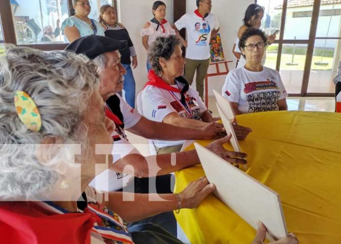 Foto: Agasajan a madres de héroes y mártires en el 40 aniversario de la gesta de San José de las Mulas / TN8