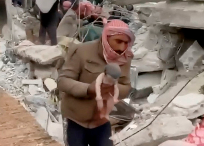 "Parió" entre los escombros tras apocalíptico de terremoto en Siria ¡Milagro!