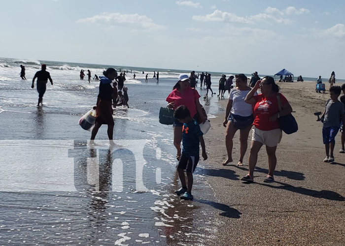 Foto: Familias disfrutan del verano en el centro turístico La Boquita / TN8