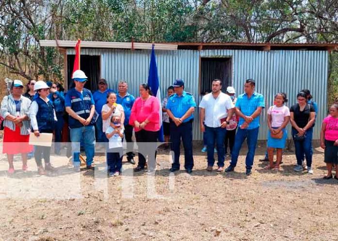 Autoridades de Somoto entregan sitio para construcción de 15 viviendas