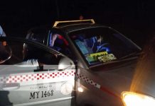Foto: Conductor impacta a dos ciudadanos y se da a la fuga en Granada / TN8
