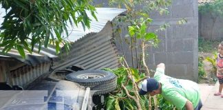 Foto: Quedó “sin frenos” y se estrella contra una vivienda, en Juigalpa / TN8