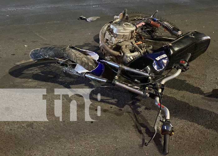 Motociclista lesionado, tras impactar contra un vehículo en Juigalpa