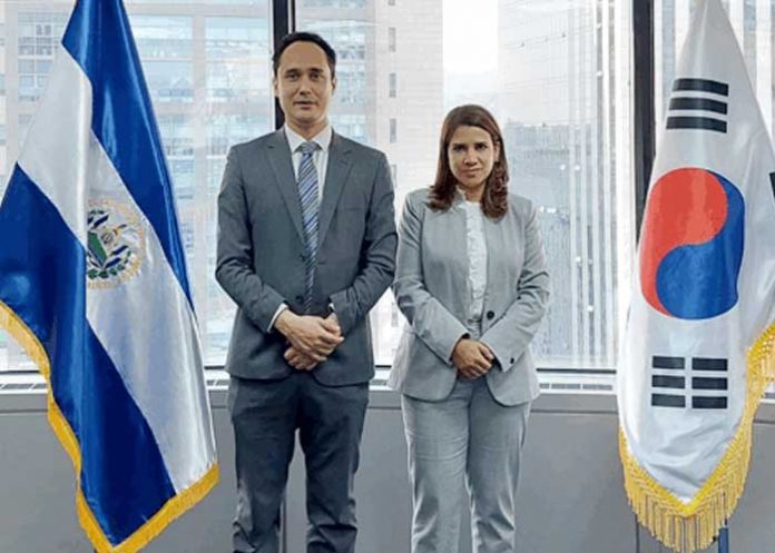 Jefes de misiones de Honduras, El Salvador, Venezuela visitan nuestra embajada en Seúl