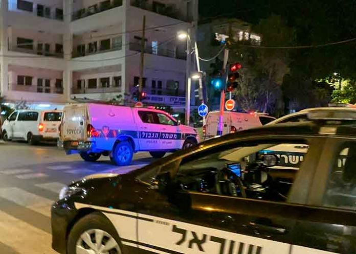 Un atacante muerto y tres civiles heridos tras un tiroteo en Tel Aviv