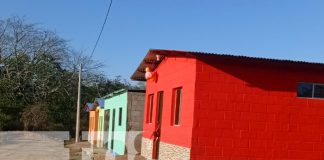 Alcaldía de Granada entrega cinco nuevas viviendas a familias