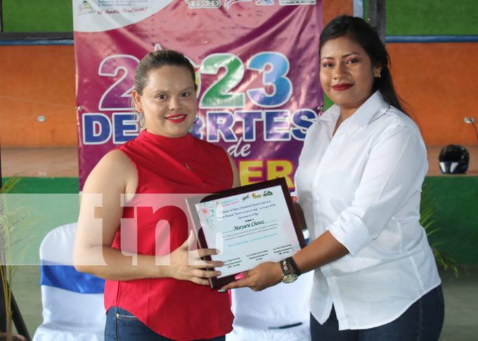 Foto: Mujeres deportistas fueron homenajeadas en Jinotega / TN8