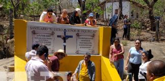 Feligreses católicos visitan a la 'Pilita Milagrosa en la Conquista' en Carazo