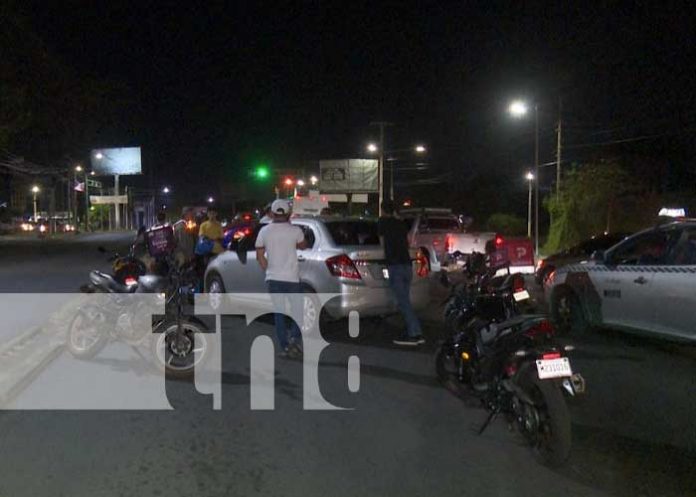Foto: Conductor irresponsable colisiona a una mujer y a su hijo en Managua / TN8