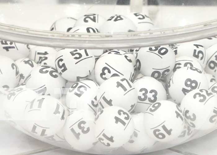 Lotería Nacional realiza 3er sorteo de BALOTAS y entrega muchos premios