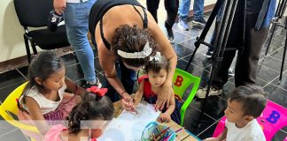 Niños y niñas de Managua en concurso de pintura en el Arboretum Nacional