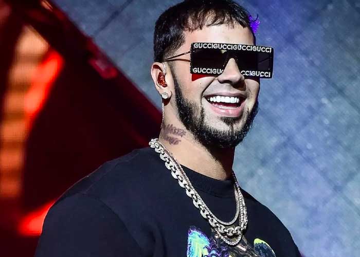 Anuel AA se lanzó una flatulencia en un live de Instagram