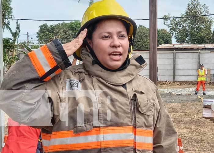 Foto: Valor y sacrificio con las bomberas en Nicaragua / TN8
