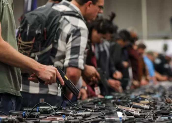 Se desangra Estados Unidos con más de 130 tiroteos masivos en el 2023