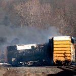 ¡EE.UU. una bomba de tiempo! Se descarriló otro tren con material tóxico