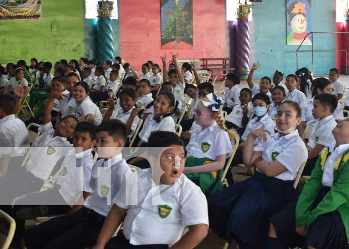 Foto: Aplicación de flúor en colegios de Bluefields, Nicaragua / TN8