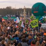 Protestas por la reforma de pensiones en Francia dejó a más de 300 detenidos