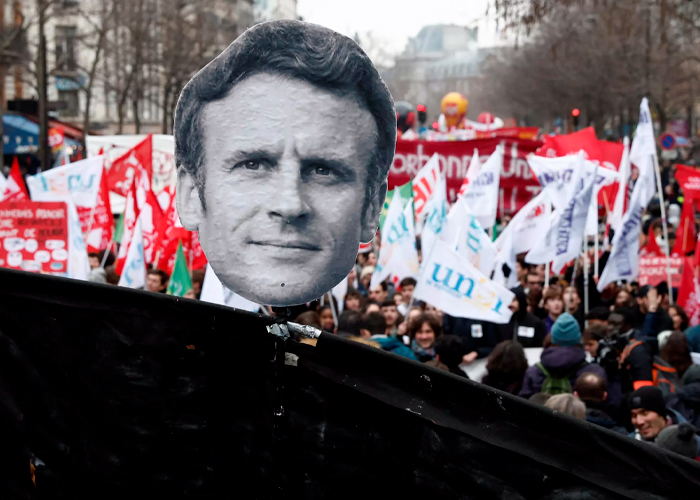 Miles continúan protestando en Francia  contra el gobierno autoritario de Macron