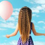 En Brasil niña muere al atragantarse con un globo