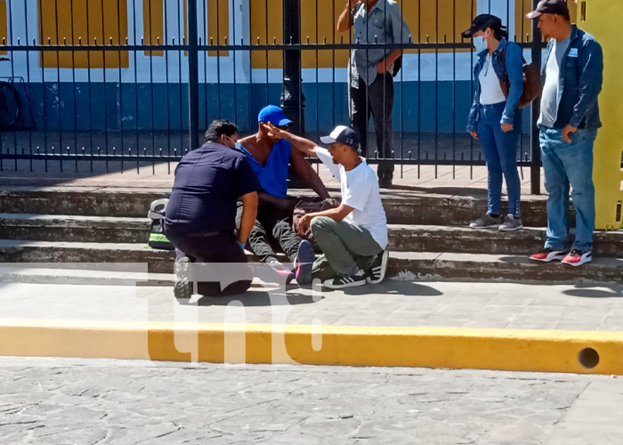 Paseo matutino deja fracturado a extranjero en Granada