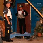Vecinos toman la justicia por sus manos y queman vivo a sicario en Guatemala