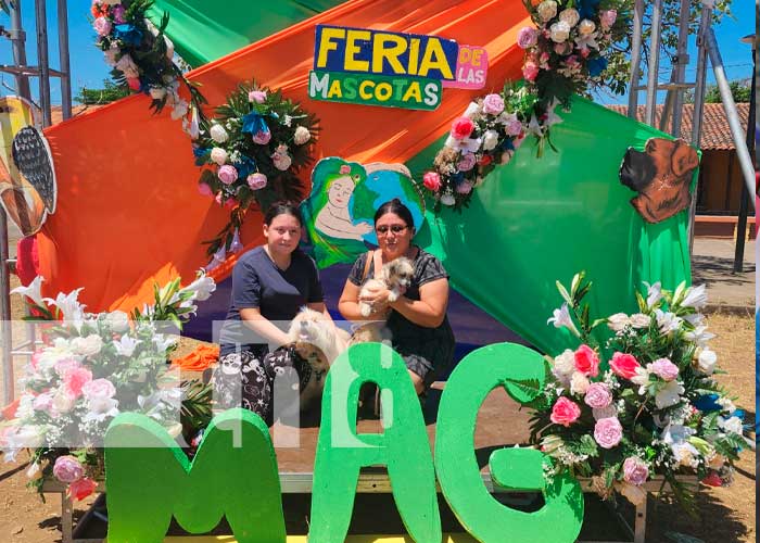 Familia de León participaron en el festival "Mi mascota, Mi amigo"