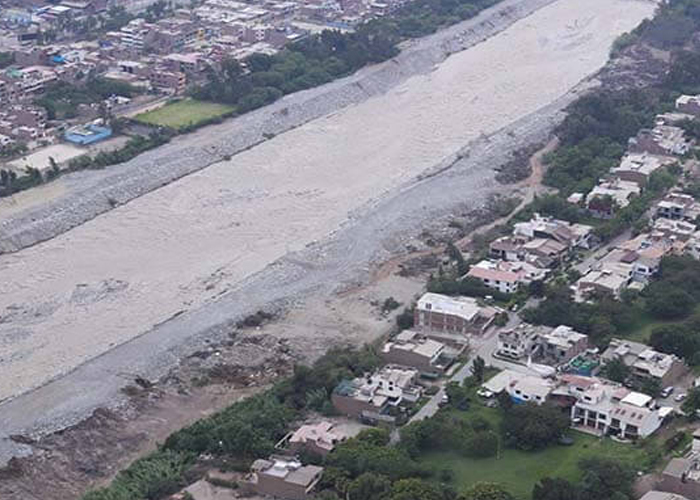 Perú declara estado de emergencias por fuertes lluvias e inundaciones