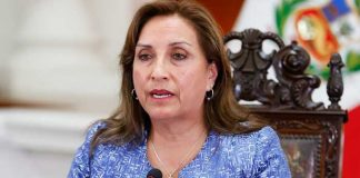 Fiscalía interroga a Dina Boluarte por la sangrienta represión en Perú