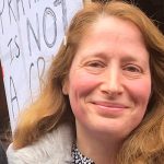 La arrestaron en Reino Unido por orar afuera de una clínica de abortos