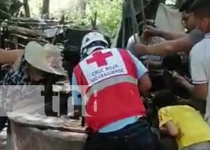Foto: Rescatan a hombre del fondo de un pozo en Madriz / TN8