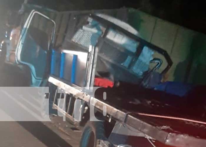 Colisión entre camiones deja saldo de dos muertos y un lesionado en Tipitapa