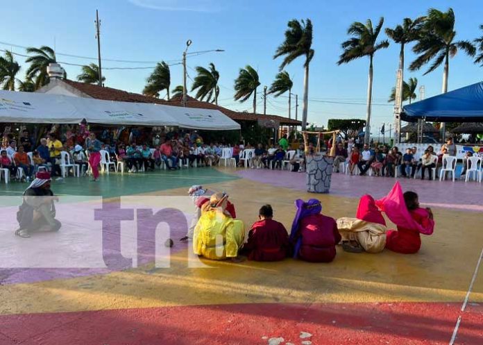 Foto: Desarrollan actividades recreativas para las familias en el Puerto Salvador Allende / TN8
