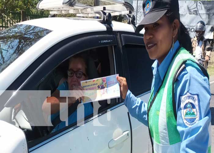 Agentes de tránsito refuerzan campaña para reducir los accidentes en Matagalpa.