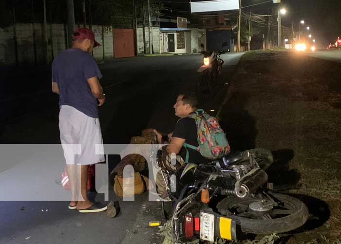  Motociclista y acompañante terminan lesionados tras accidente en Managua