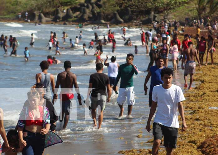 Foto: Bluefields: Playa del Puerto El Bluff llena de turistas en este verano / TN8