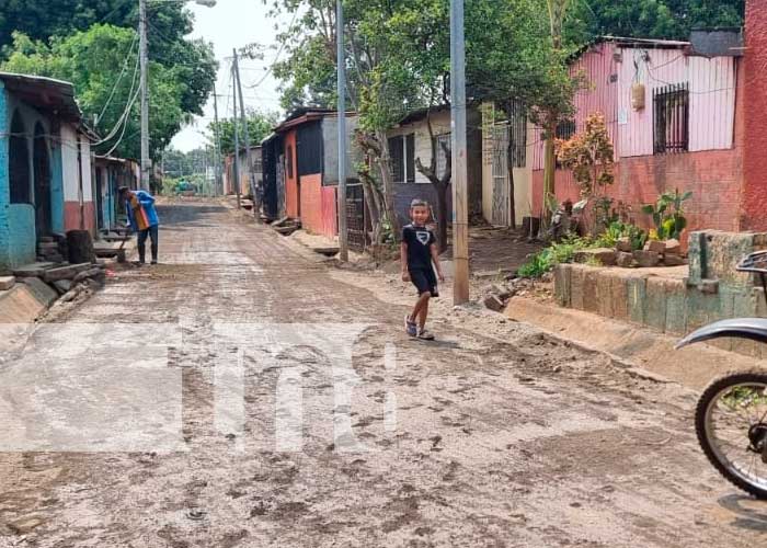El programa Calles para el pueblo, llega hasta el barrio Villa Austria, Managua
