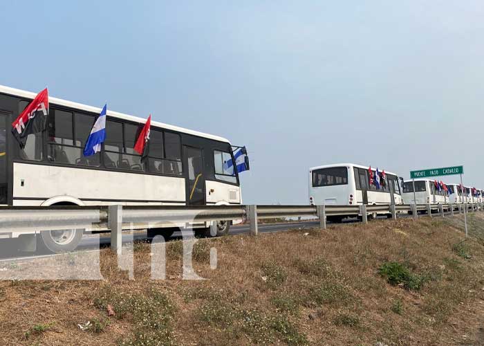Realizan caravana de buses rusos en Chinandega y León