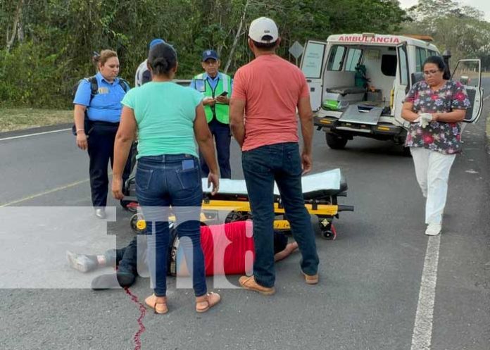 Foto: Motociclista resulta con fracturas tras impactar con un cabezal en Quinama, Chontales / TN8