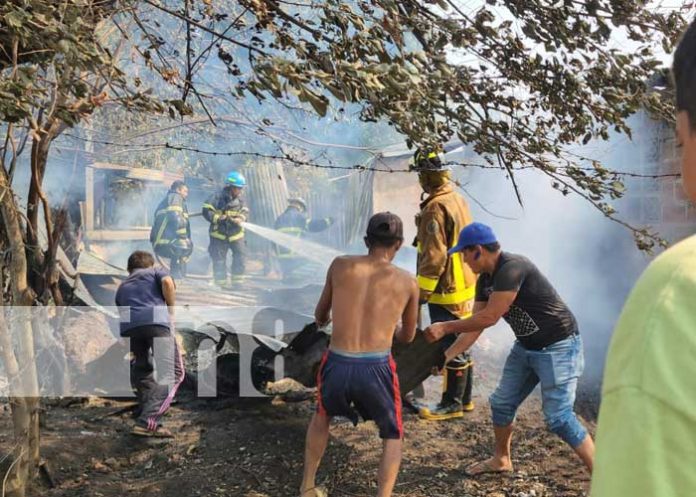 Incendio deja sin vivienda a una humilde familia en León