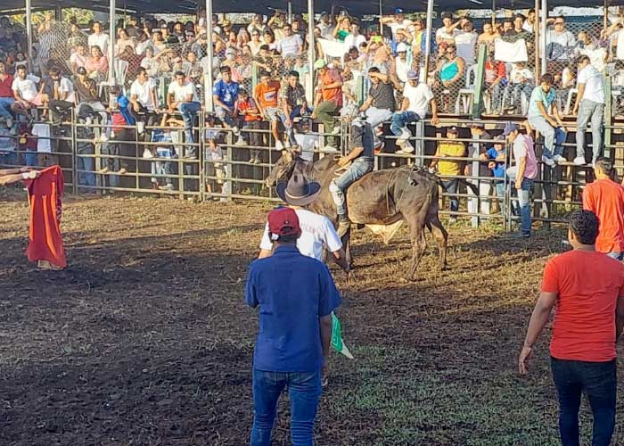 San Marcos Evangelista se viste de gala en sus fiestas patronales con corridas de toros