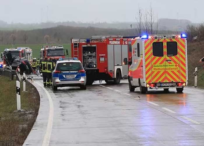 Resultan 7 fallecidos en fuerte accidente vial en Alemania