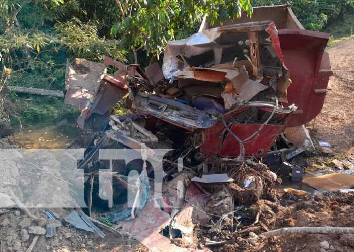 Foto: Conductor de camión muere en accidente en El Ayote, Caribe Sur / TN8