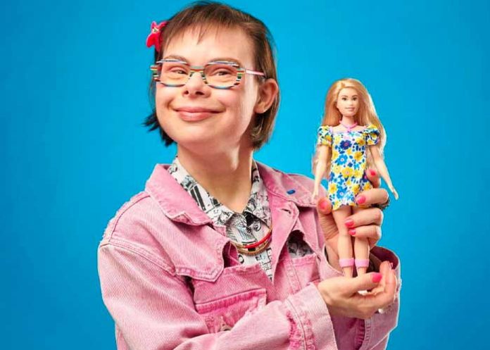 Anuncian nueva muñeca Barbie con síndrome de Down