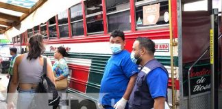 Foto: Anciano fallece dentro de un bus de la ruta Tipitapa-Managua / TN8