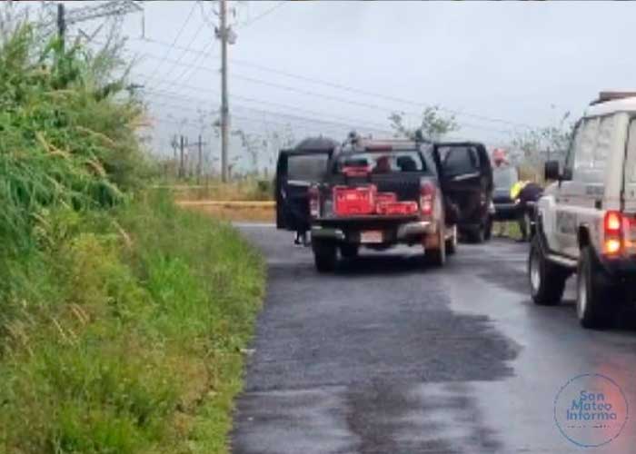 "Nica" muere bajo las llantas de un carro en Costa Rica ¡se acostó en la vía!