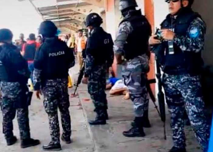 Hombres armados le arrebatan la vida a "plomazos" a 9 pescadores en Ecuador 