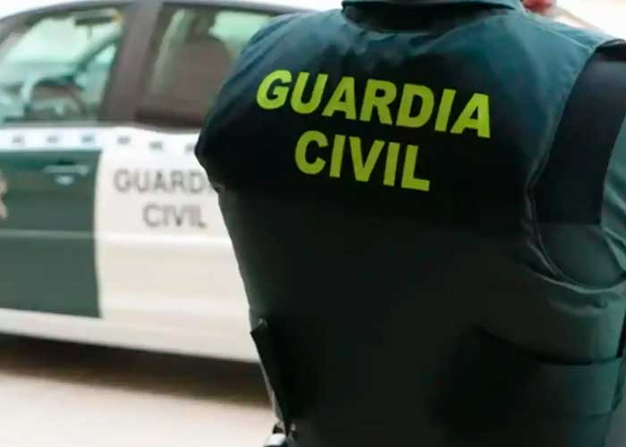 Capturan a un profesor en España acusado de violar a una docena de alumnas