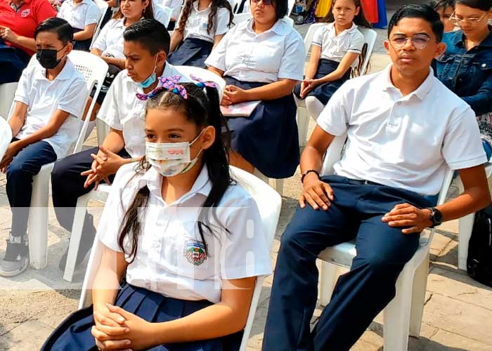 La comunidad educativa de Estelí celebró el día nacional del Libro