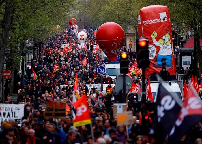 Miles protestan de nuevo en Francia contra impopular reforma de pensiones 